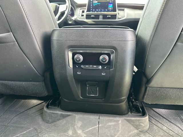Used 2024 Chevrolet Tahoe Premier AWD/4WD image 15