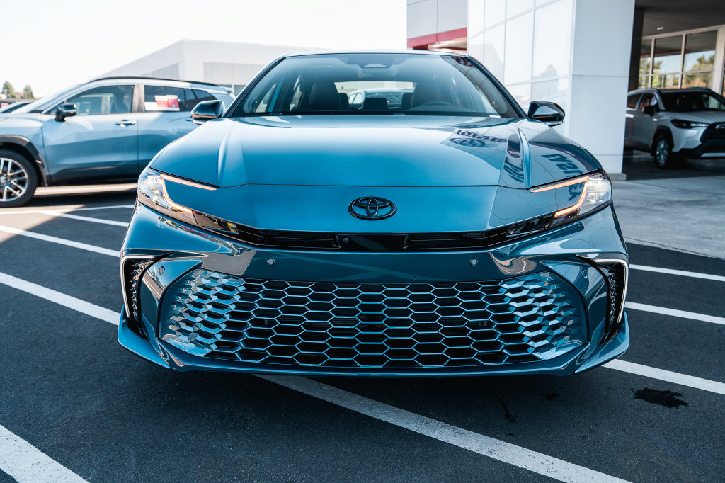 New 2026 Toyota Camry XSE FWD image 2