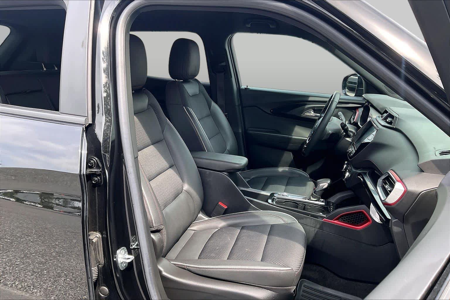 Used 2023 Chevrolet TrailBlazer RS w/ Convenience Package AWD/4WD image 8
