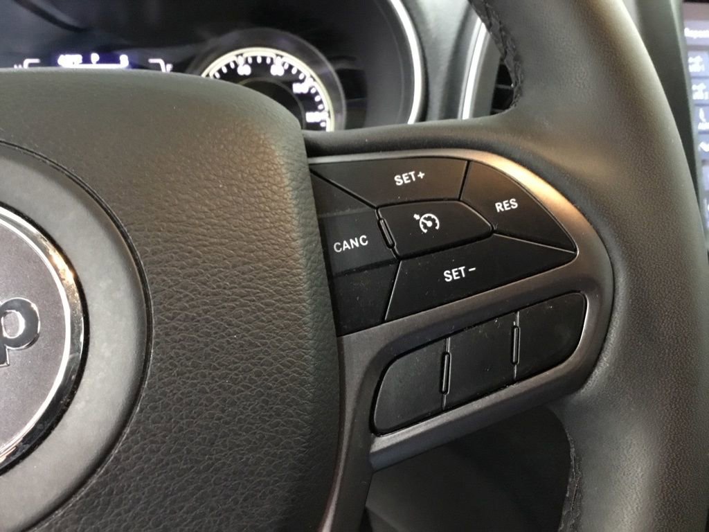 Used 2022 Jeep Cherokee Latitude w/ Trailer Tow Group image 14