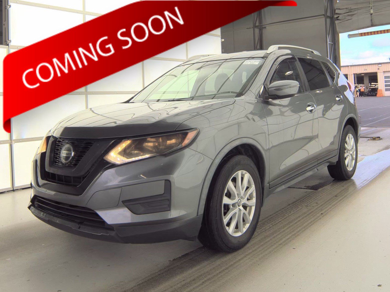 Used 2018 Nissan Rogue SV AWD/4WD image 1