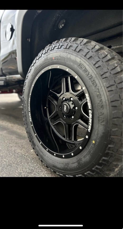 Used 2018 Chevrolet Silverado 1500 LT w/ All Star Edition image 10