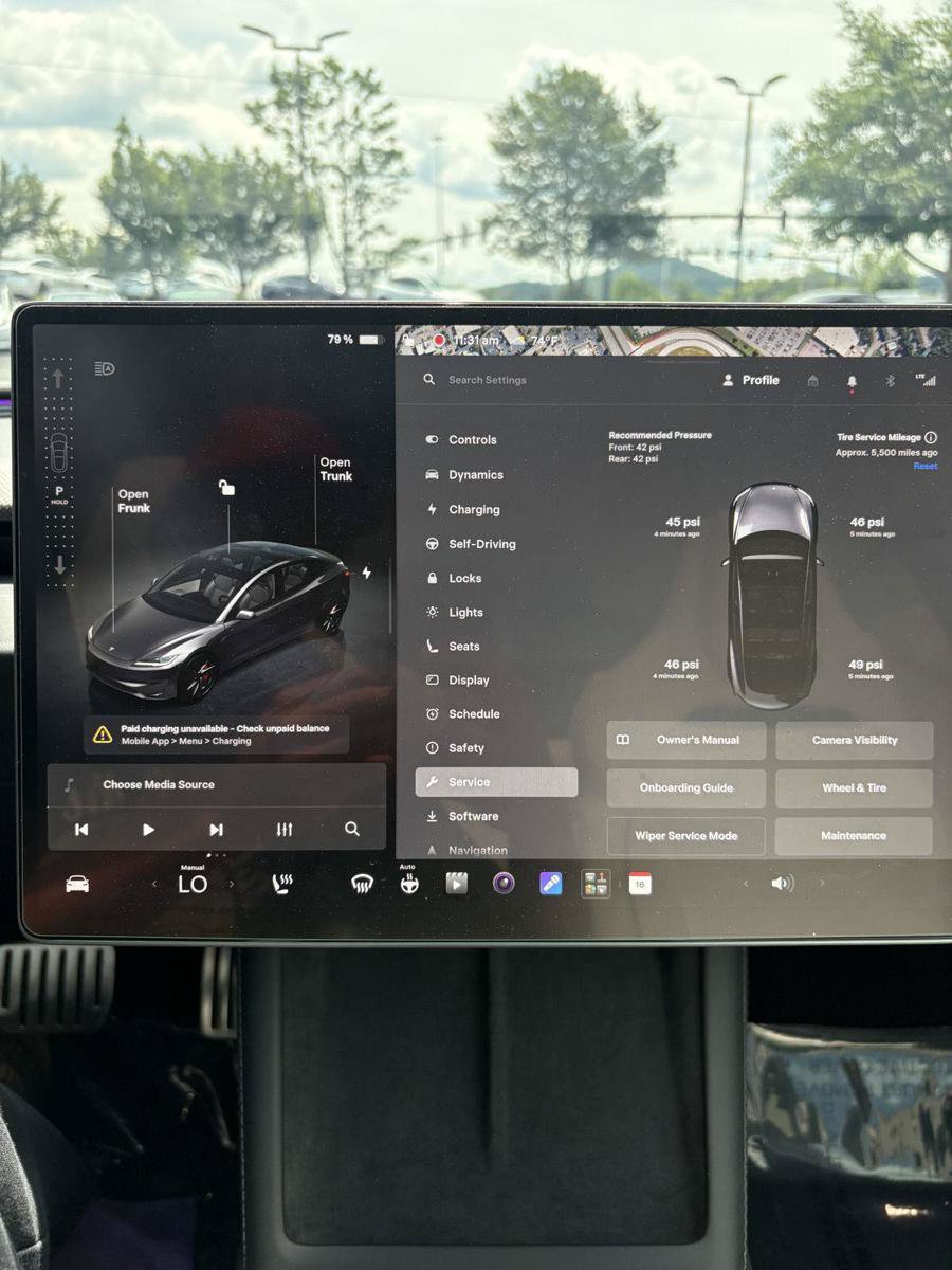 Used 2025 Tesla Model 3 Performance AWD/4WD image 23