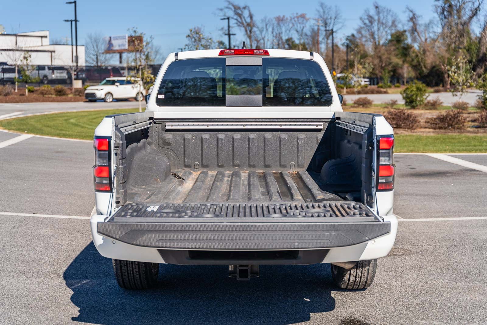 Used 2024 Nissan Frontier SV w/ Technology Package image 15