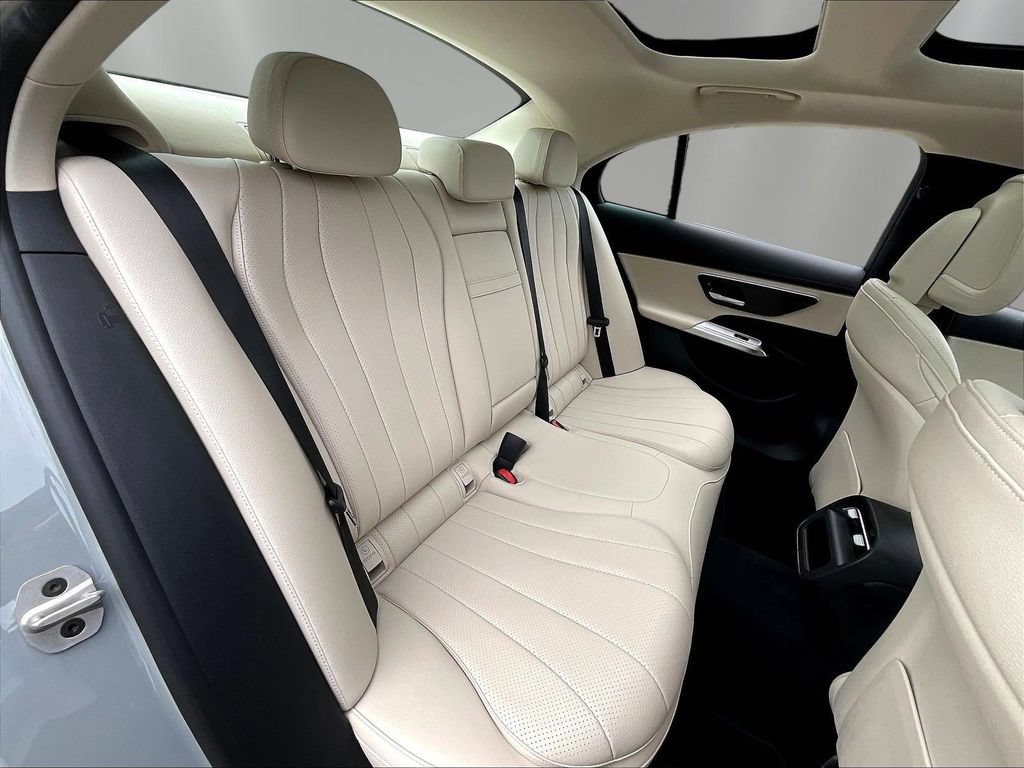 Certified 2024 Mercedes-Benz E 350 4MATIC Sedan image 27