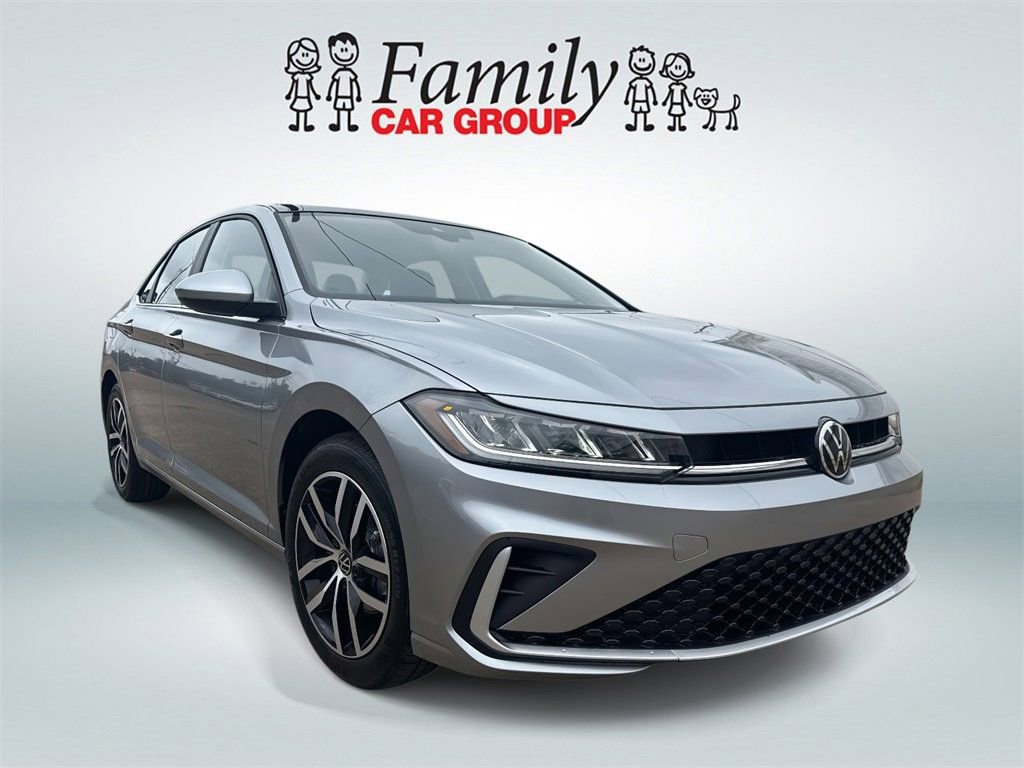 New 2026 Volkswagen Jetta SE image 2