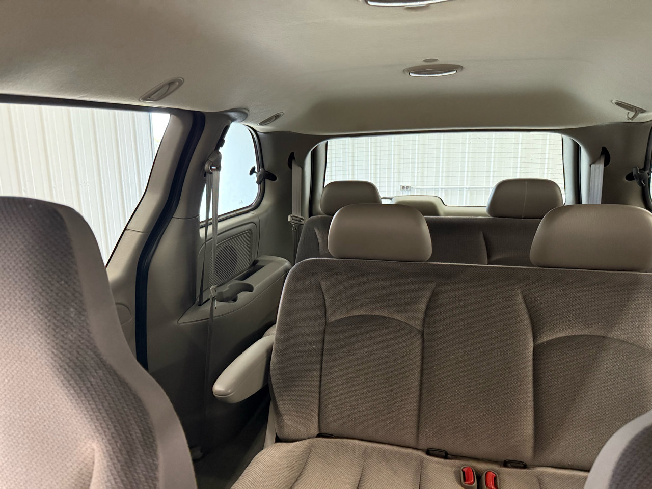 Used 2002 Dodge Caravan SE image 44