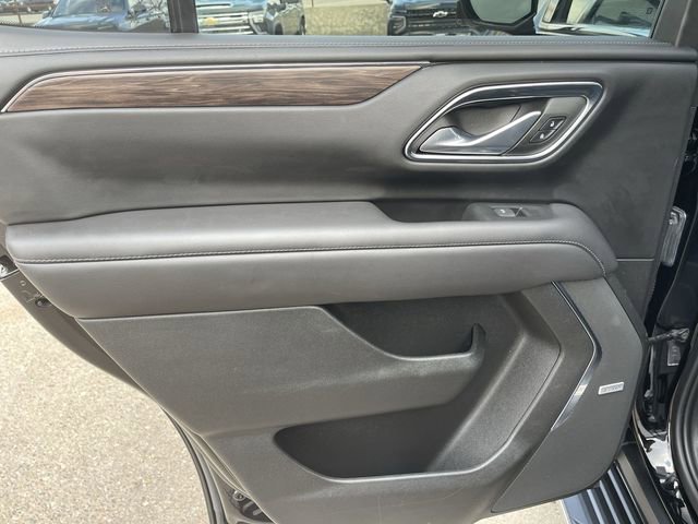 Used 2023 Chevrolet Tahoe LT w/ Luxury Package image 12