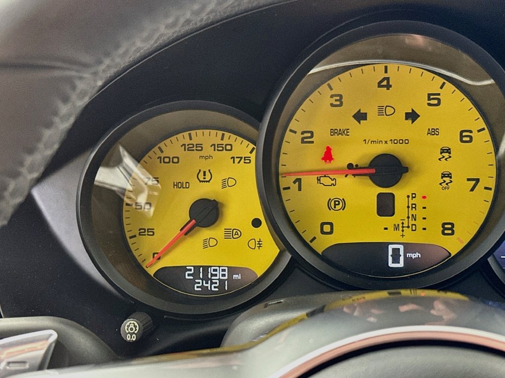 Used 2018 Porsche 718 Boxster RWD image 13