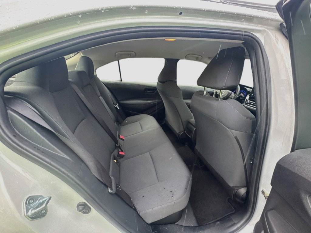 Used 2022 Toyota Corolla LE w/ Carpet Mat Package (TMS) FWD image 28