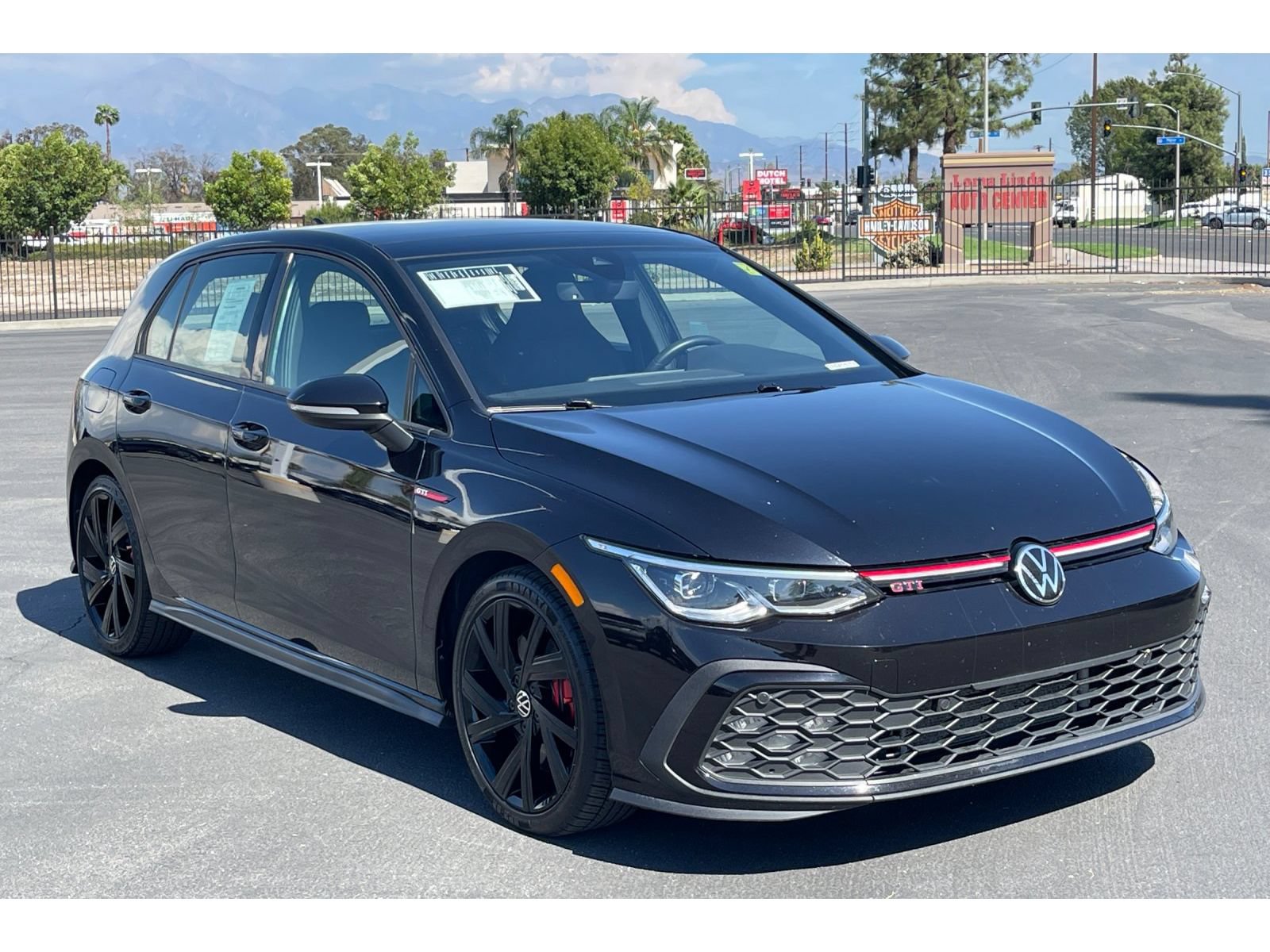 Used 2022 Volkswagen GTI SE FWD image 9