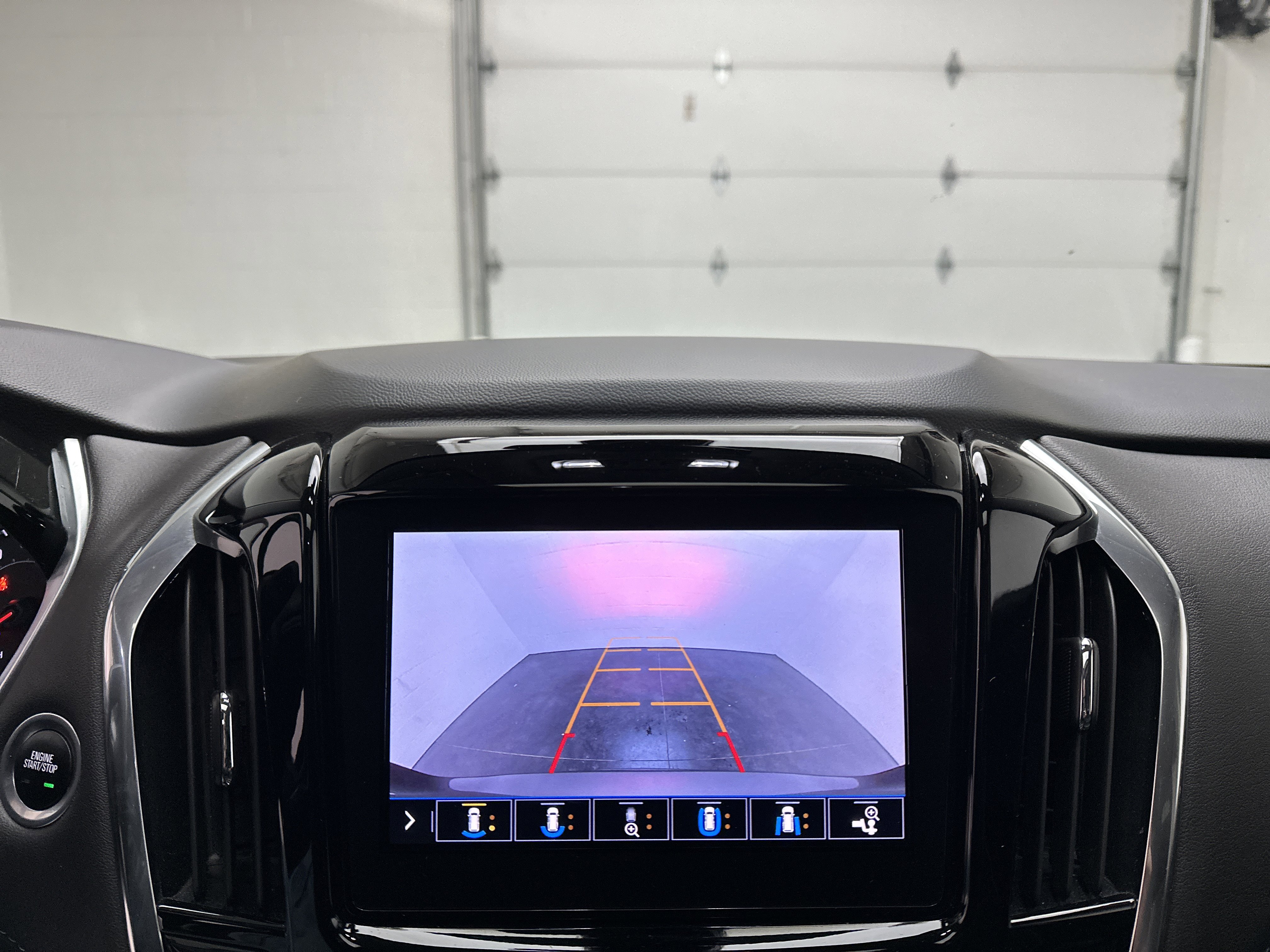 Used 2020 Chevrolet Traverse High Country image 38