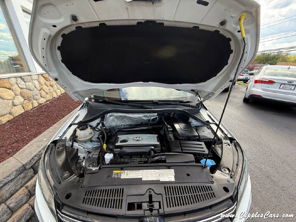 Used 2017 Volkswagen Tiguan Sport image 16