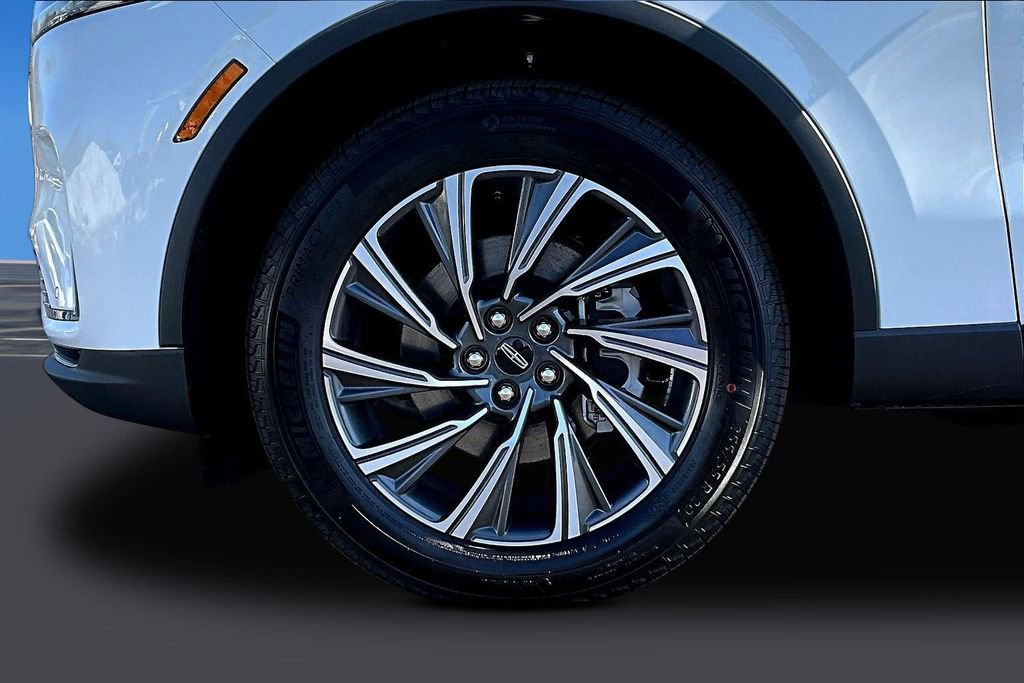 New 2026 Lincoln Aviator AWD image 13