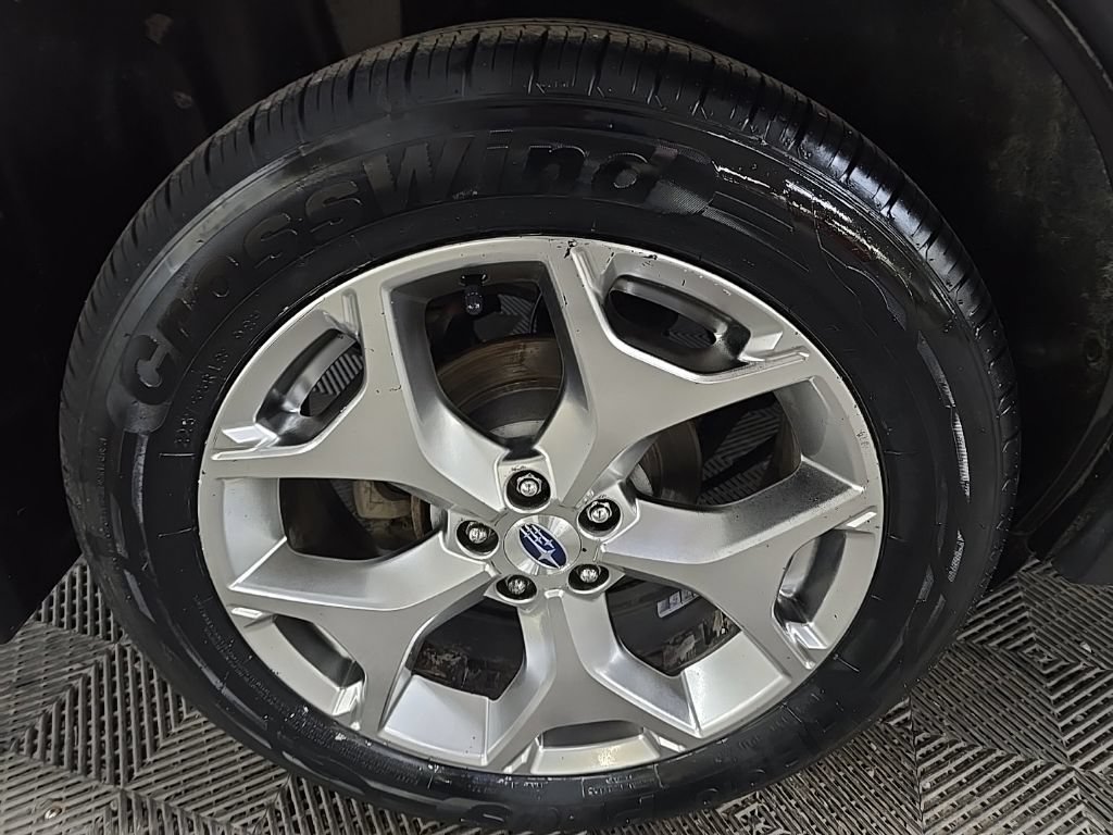 Used 2017 Subaru Forester 2.5i Touring AWD/4WD image 16