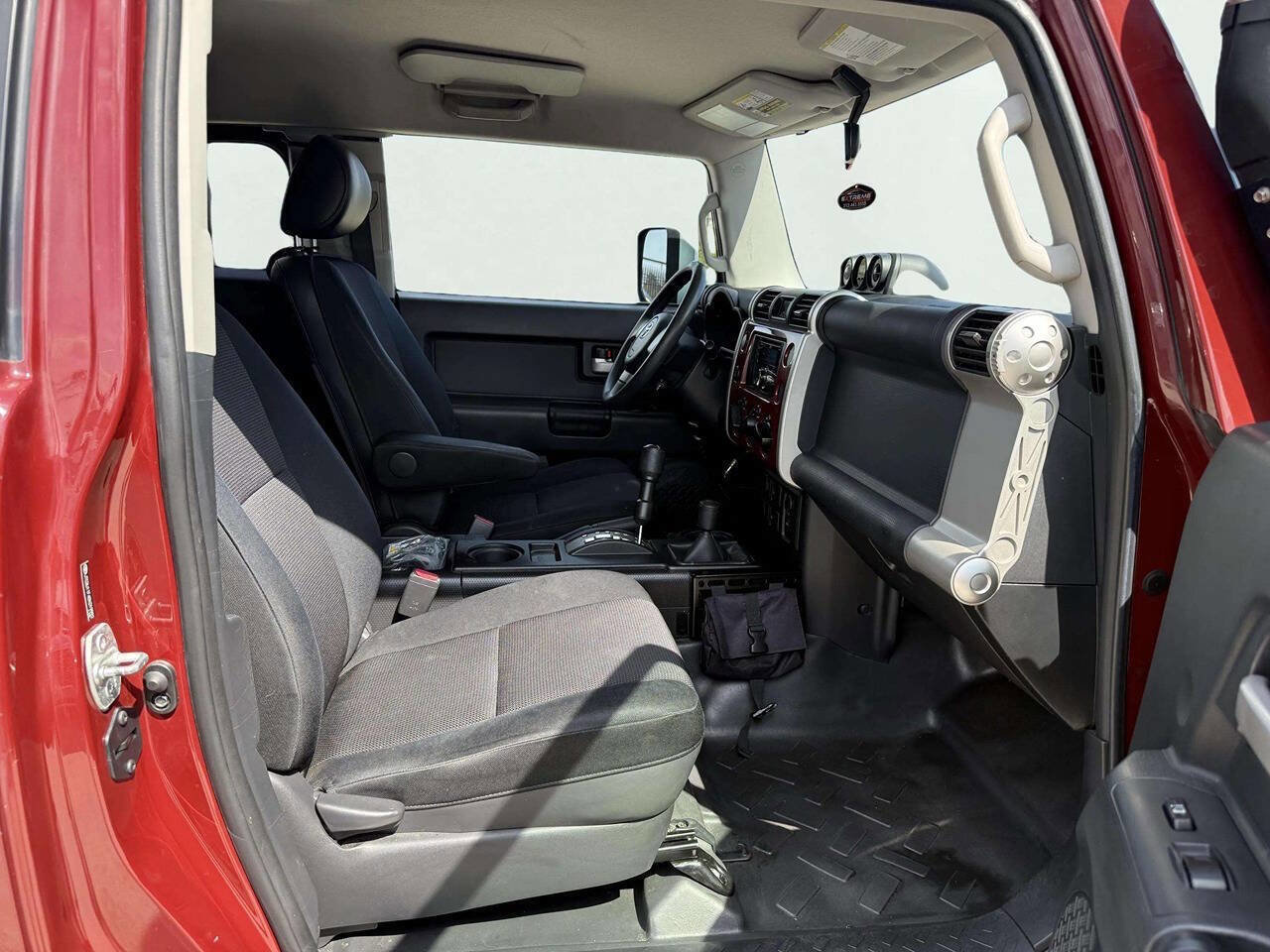 Used 2008 Toyota FJ Cruiser 4WD image 12