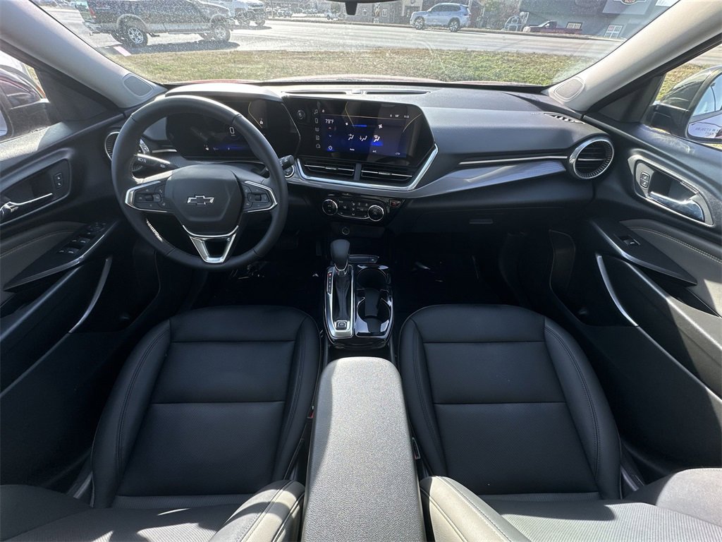 Used 2024 Chevrolet Trax ACTIV w/ Driver Confidence Package image 20