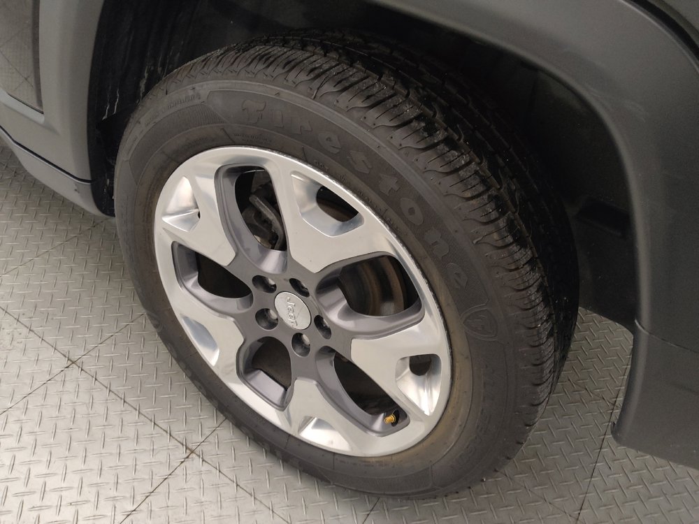 Used 2021 Jeep Compass Limited w/ Sun and Sound Group AWD/4WD image 31