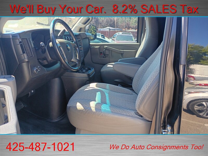 Used 2018 Chevrolet Express 2500 w/ Driver Convenience Package RWD image 11