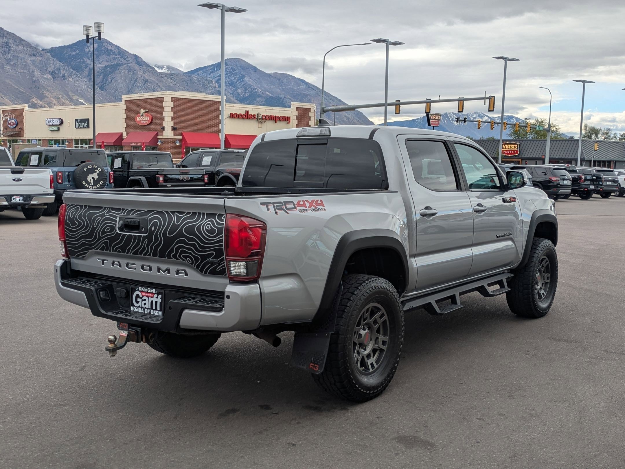 Used 2019 Toyota Tacoma TRD Off-Road AWD/4WD image 3