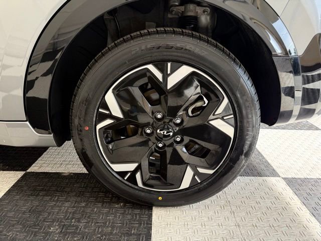 Used 2024 Kia Niro Wind w/ Wind Preserve Package FWD image 11