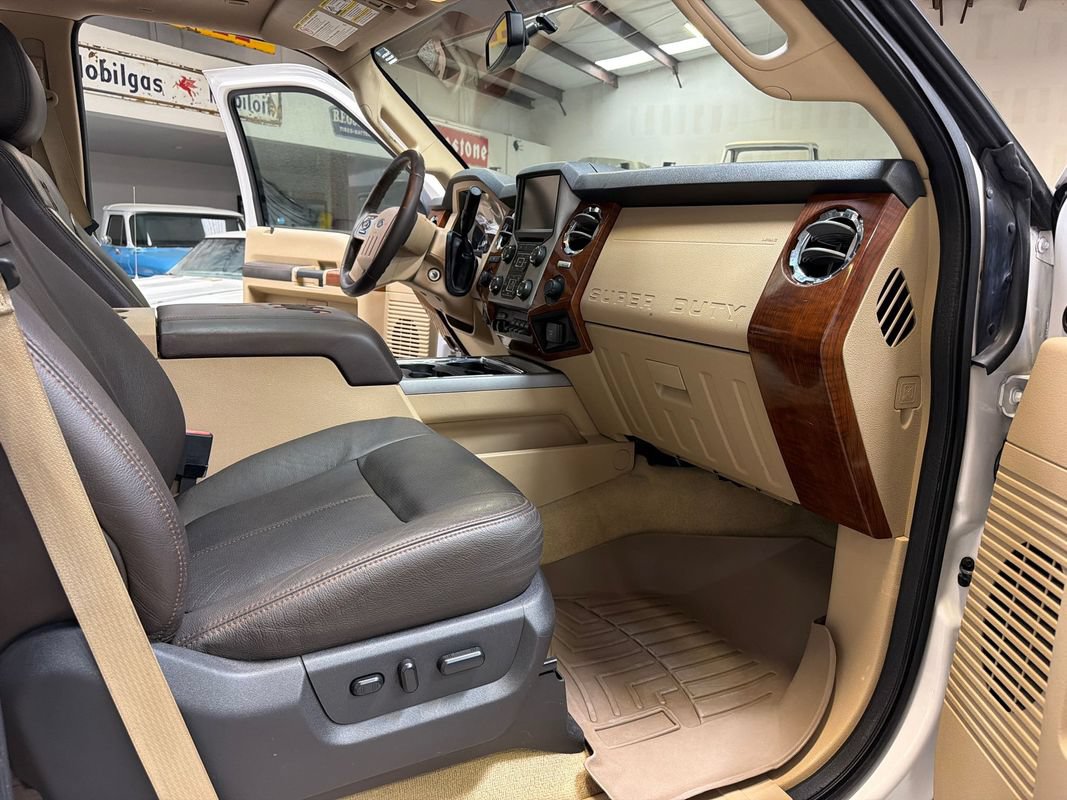 Used 2015 Ford F250 King Ranch w/ FX4 Off-Road Package AWD/4WD image 35