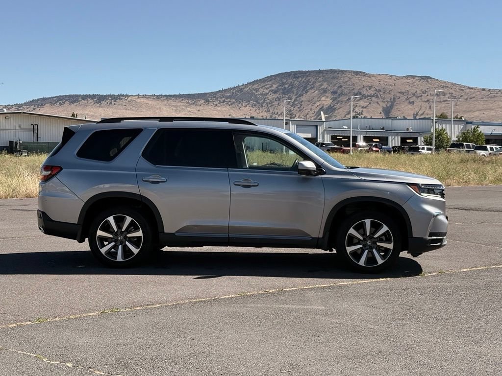 Used 2023 Honda Pilot Elite image 7