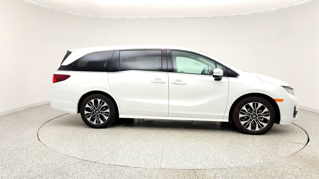 Used 2026 Honda Odyssey Elite image 4