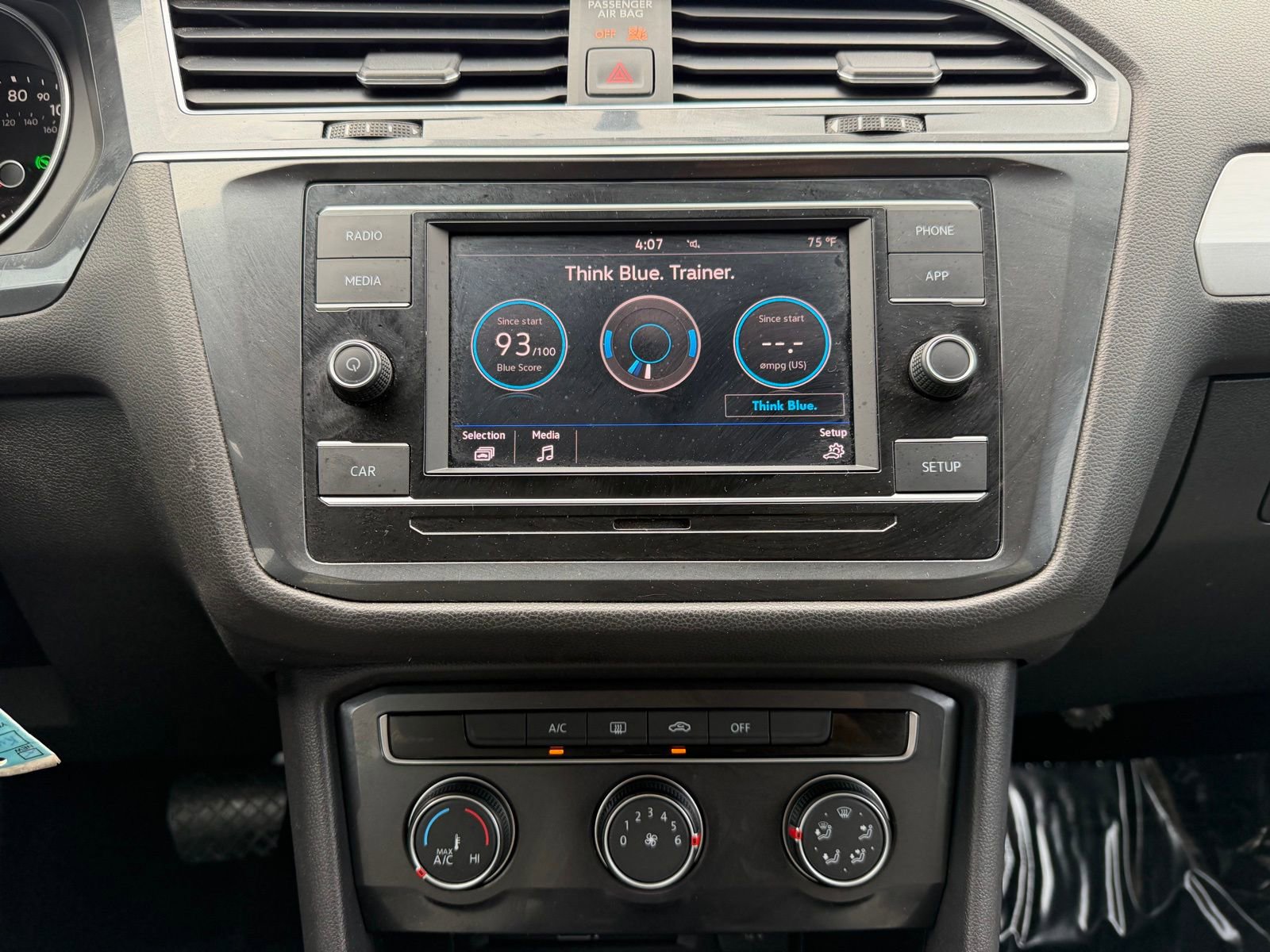 Used 2019 Volkswagen Tiguan S FWD image 13