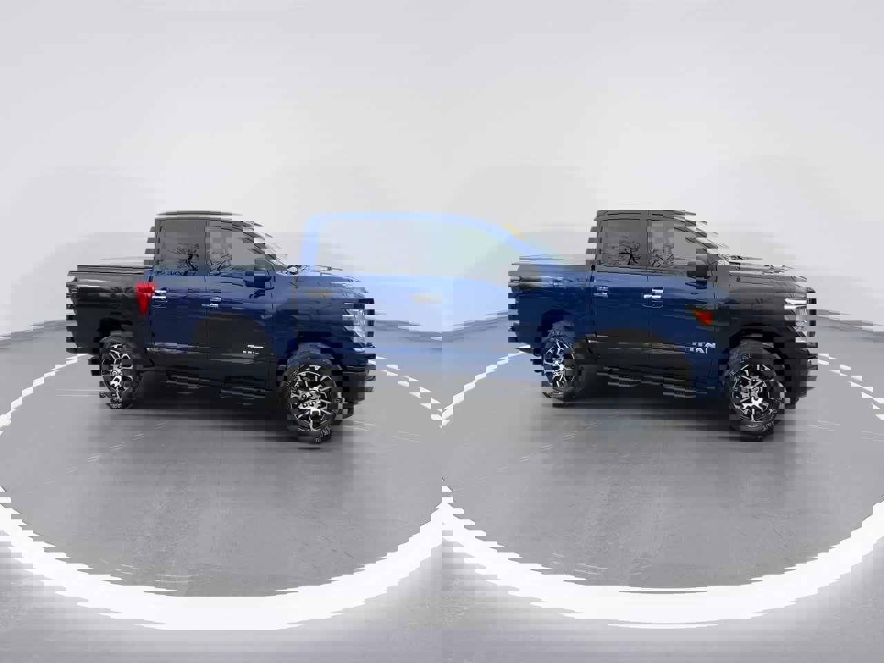 Used 2021 Nissan Titan SV w/ SV Convenience Package image 25