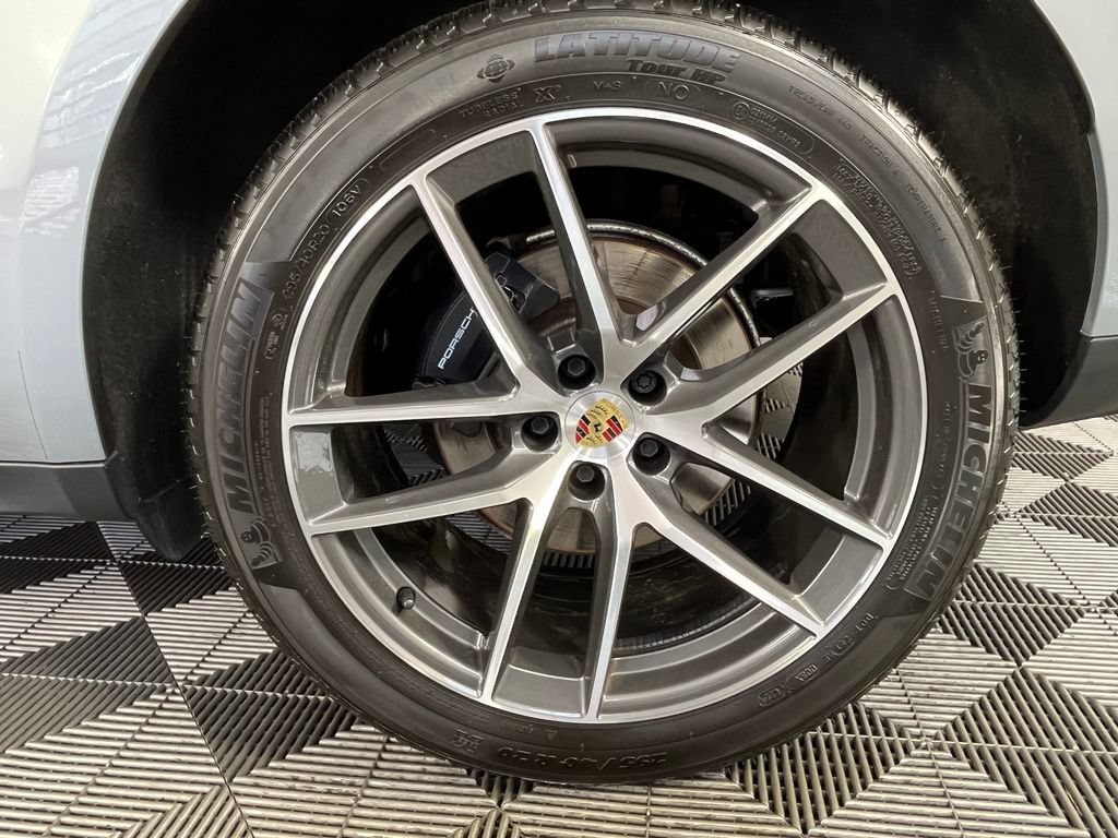 Used 2024 Porsche Macan AWD/4WD image 14