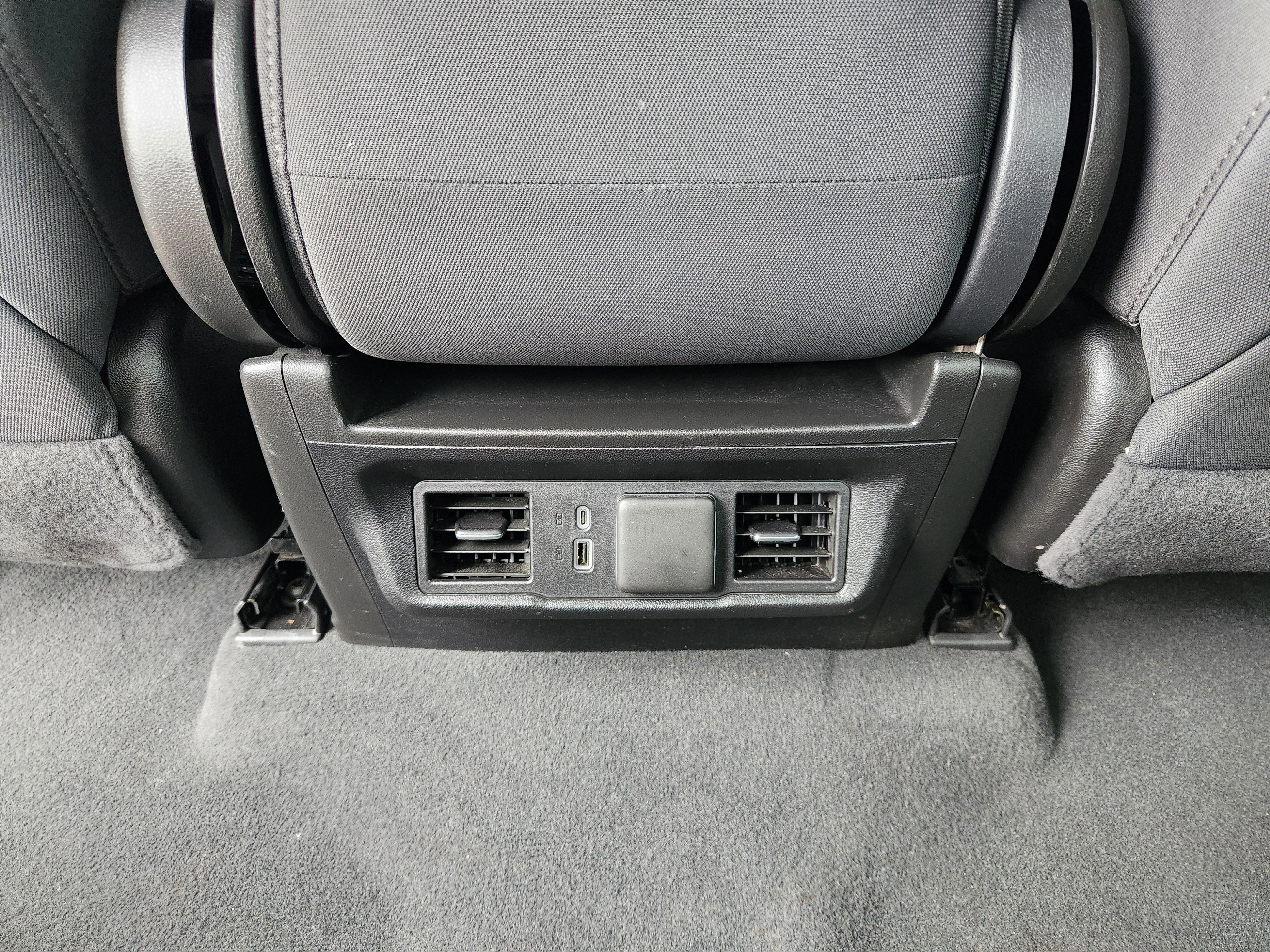 Certified 2025 Chevrolet Silverado 1500 LT image 31