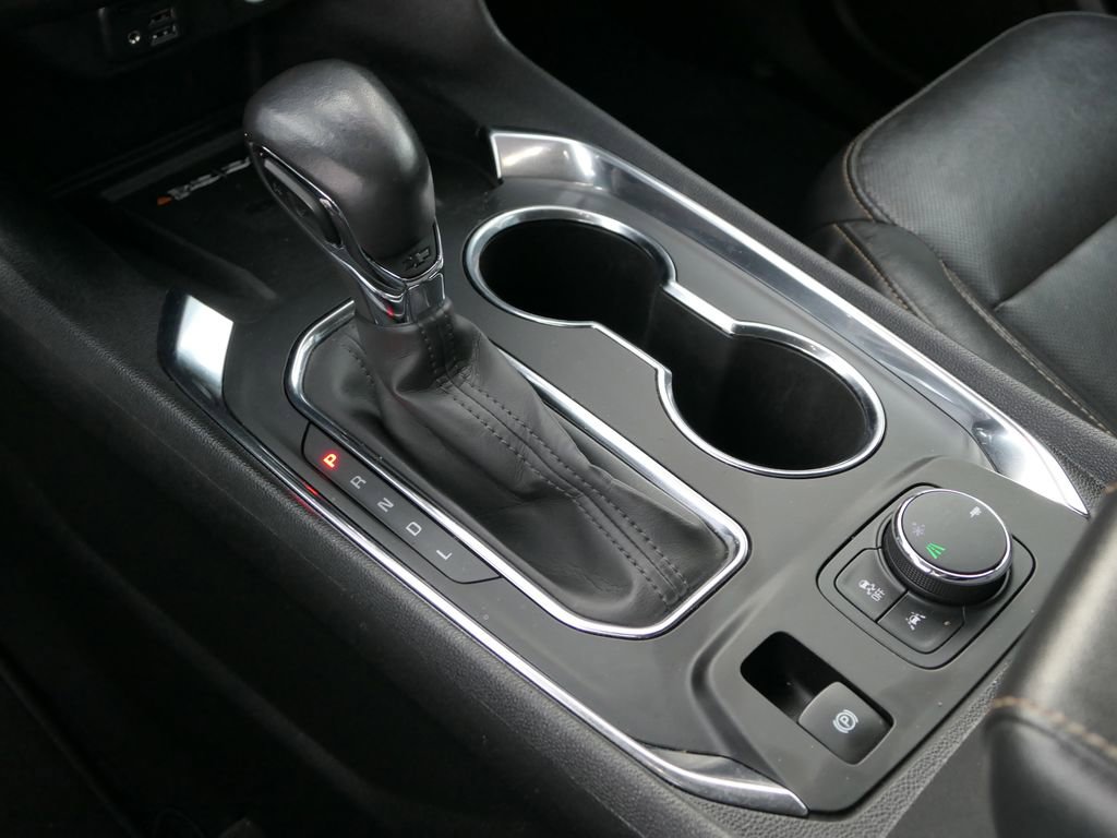 Used 2021 Chevrolet Traverse Premier w/ Redline Edition image 23