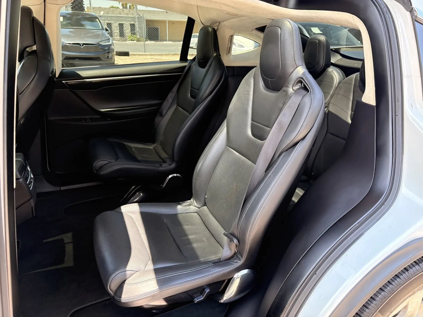 Used 2016 Tesla Model X 75D AWD/4WD image 9