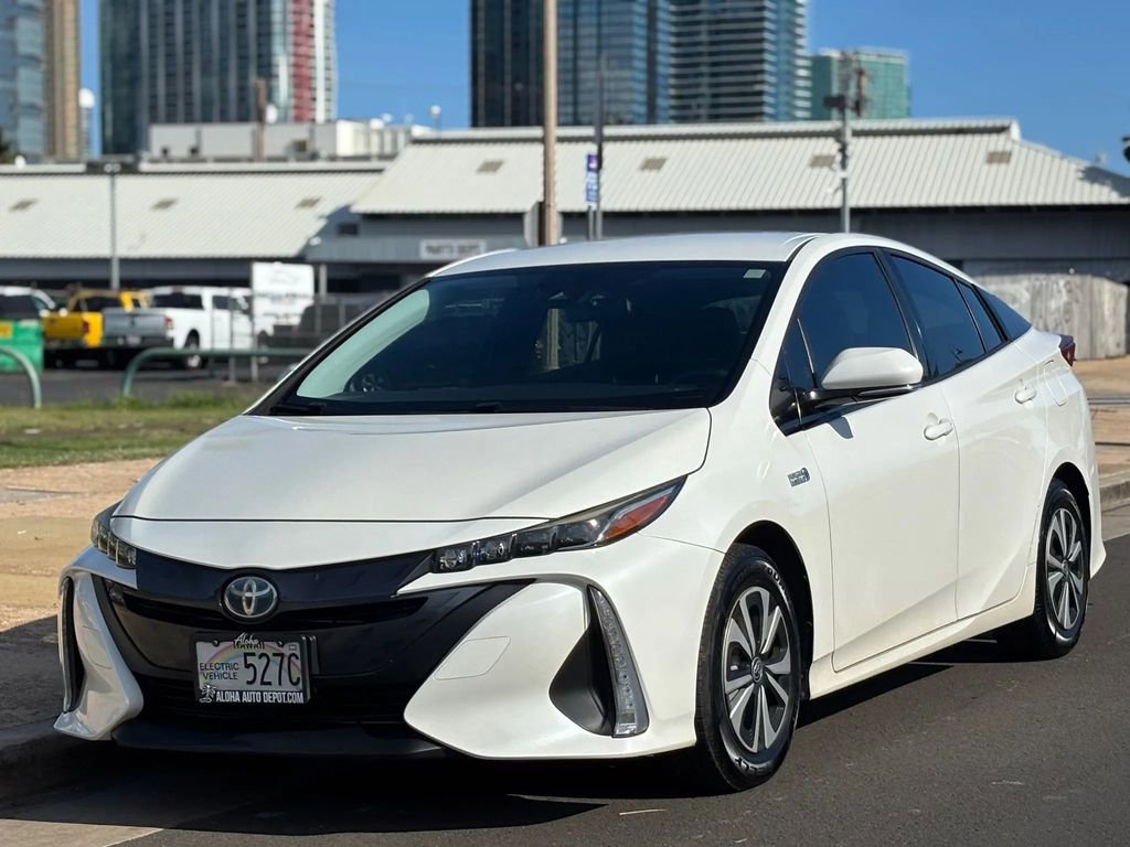 Used 2018 Toyota Prius Prime Plus image 1