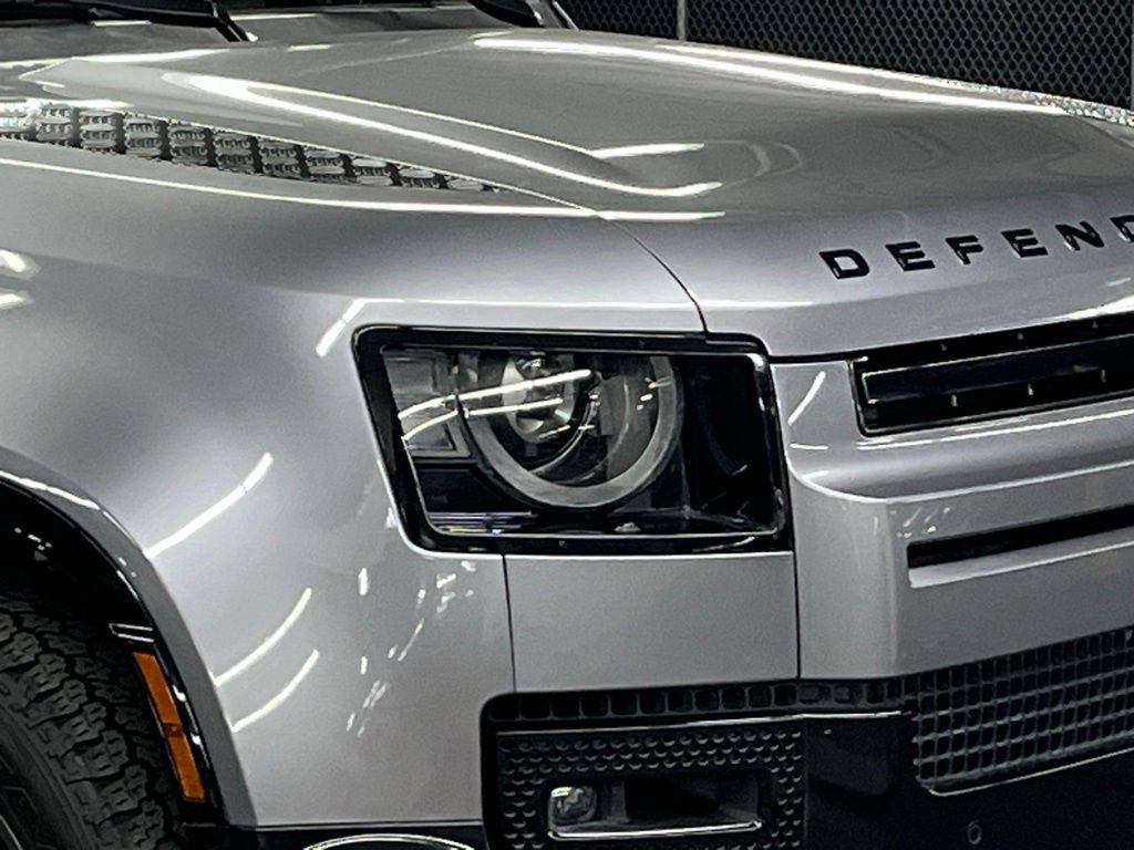 Used 2022 Land Rover Defender 110 X-Dynamic HSE image 43