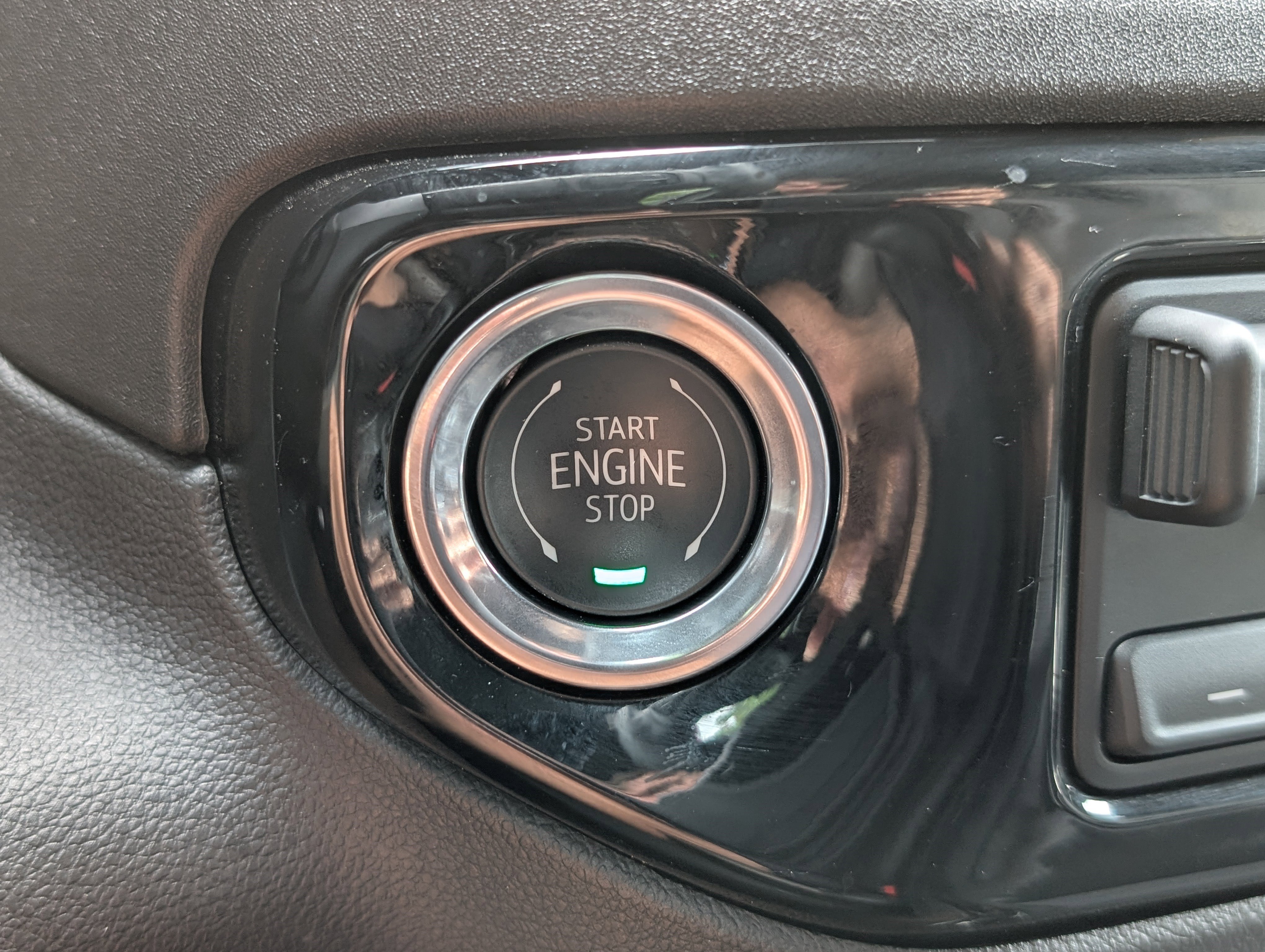 Used 2025 Chevrolet Silverado 2500 ZR2 w/ LPO, Dark Essentials Package AWD/4WD image 34