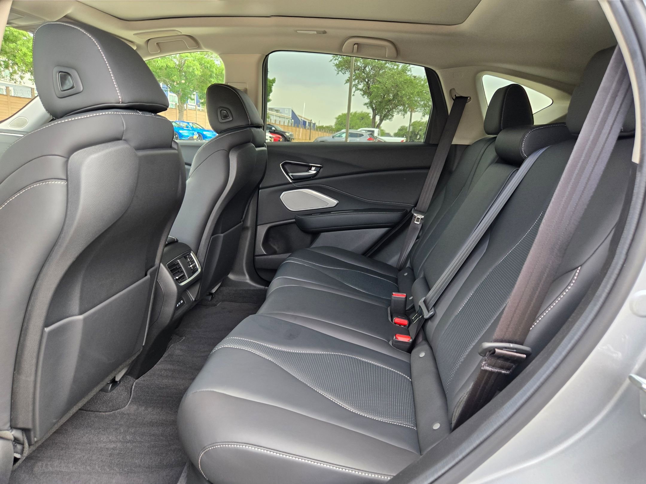 Used 2025 Acura RDX SH-AWD w/ Technology Package image 14