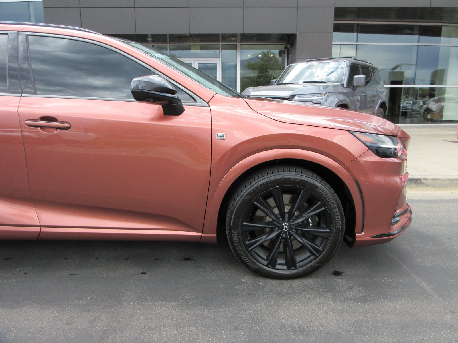 Used 2023 Lexus RX 500h F Sport w/ Accessory Package (Z1) AWD/4WD image 13