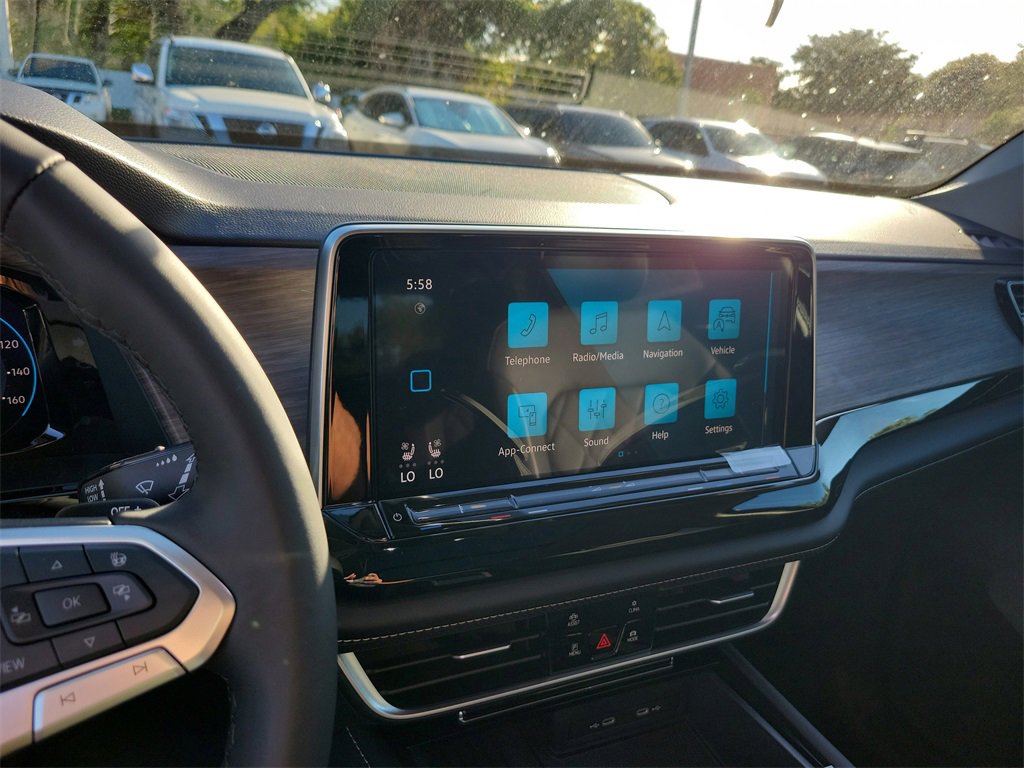 New 2026 Volkswagen Atlas SEL Premium R-Line image 9