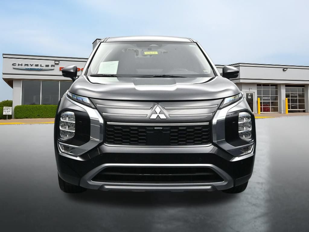 Used 2025 Mitsubishi Outlander SE AWD/4WD image 8