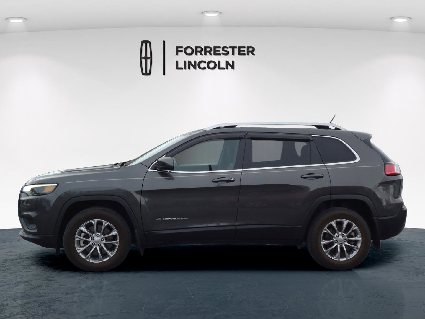 Used 2021 Jeep Cherokee Latitude Lux w/ Comfort/Convenience Group image 6