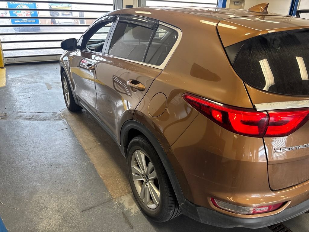Used 2017 Kia Sportage LX AWD/4WD image 9