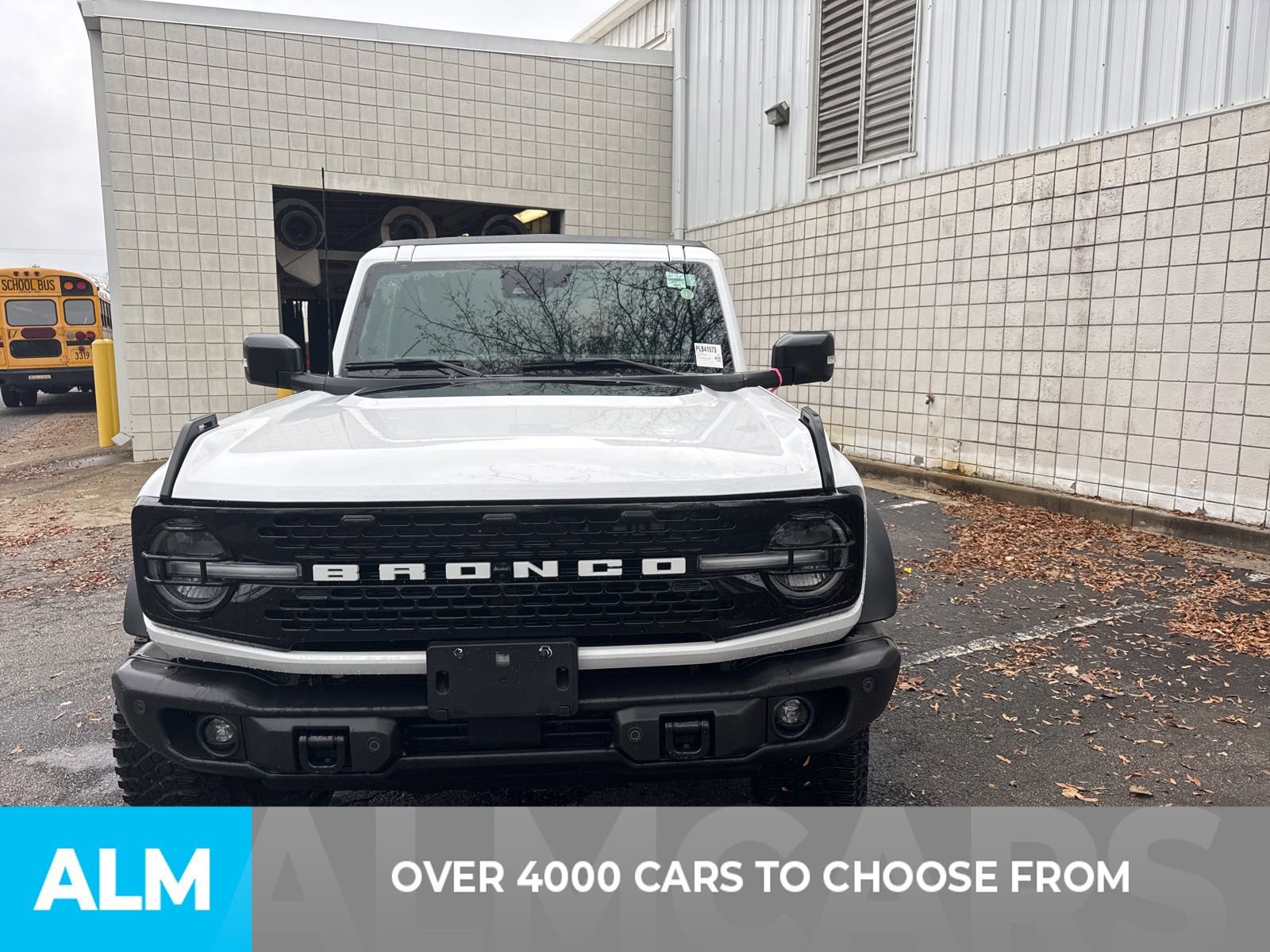 Used 2023 Ford Bronco Wildtrak image 3