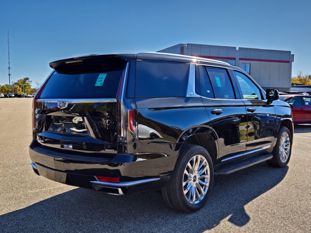 Used 2024 Cadillac Escalade Premium Luxury AWD/4WD image 6
