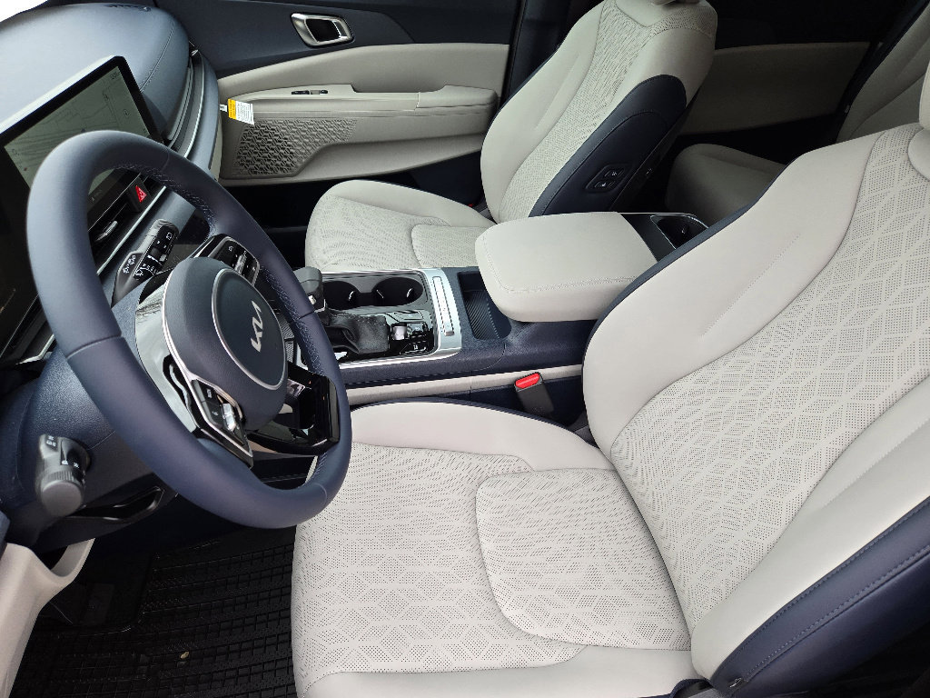 New 2026 Kia Carnival EX image 9