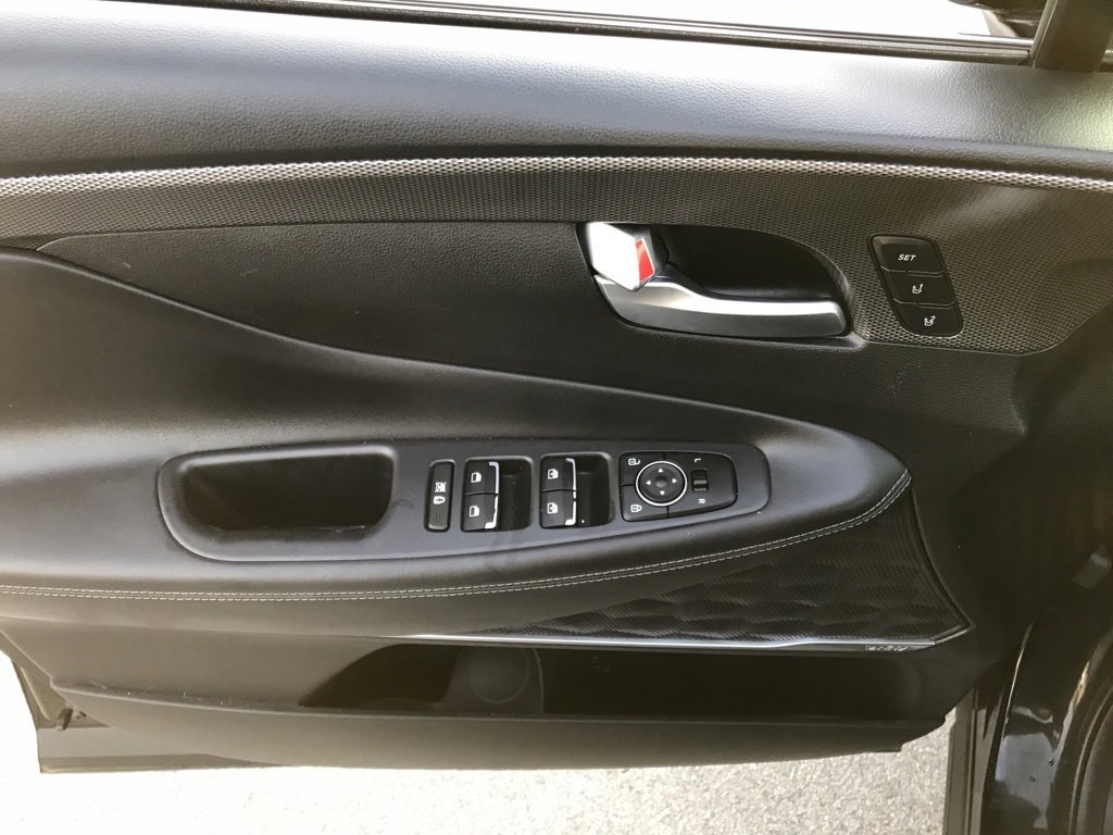 Used 2020 Hyundai Santa Fe Limited w/ Cargo Package image 9