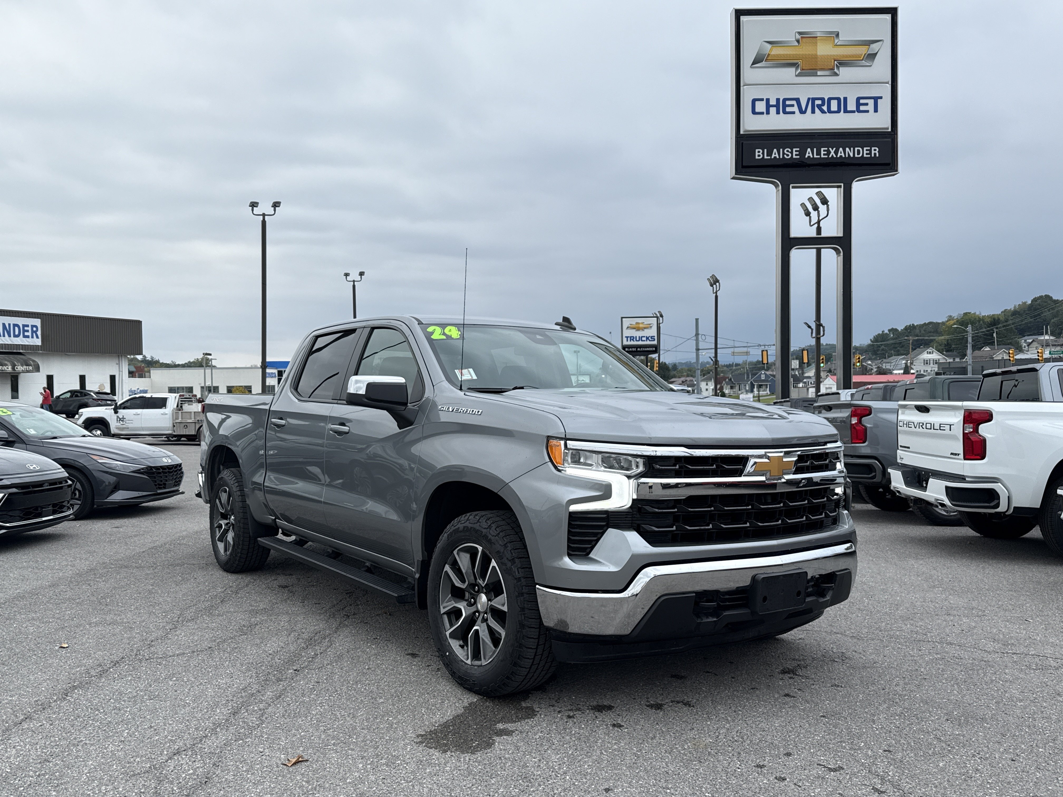 Used 2024 Chevrolet Silverado 1500 LT