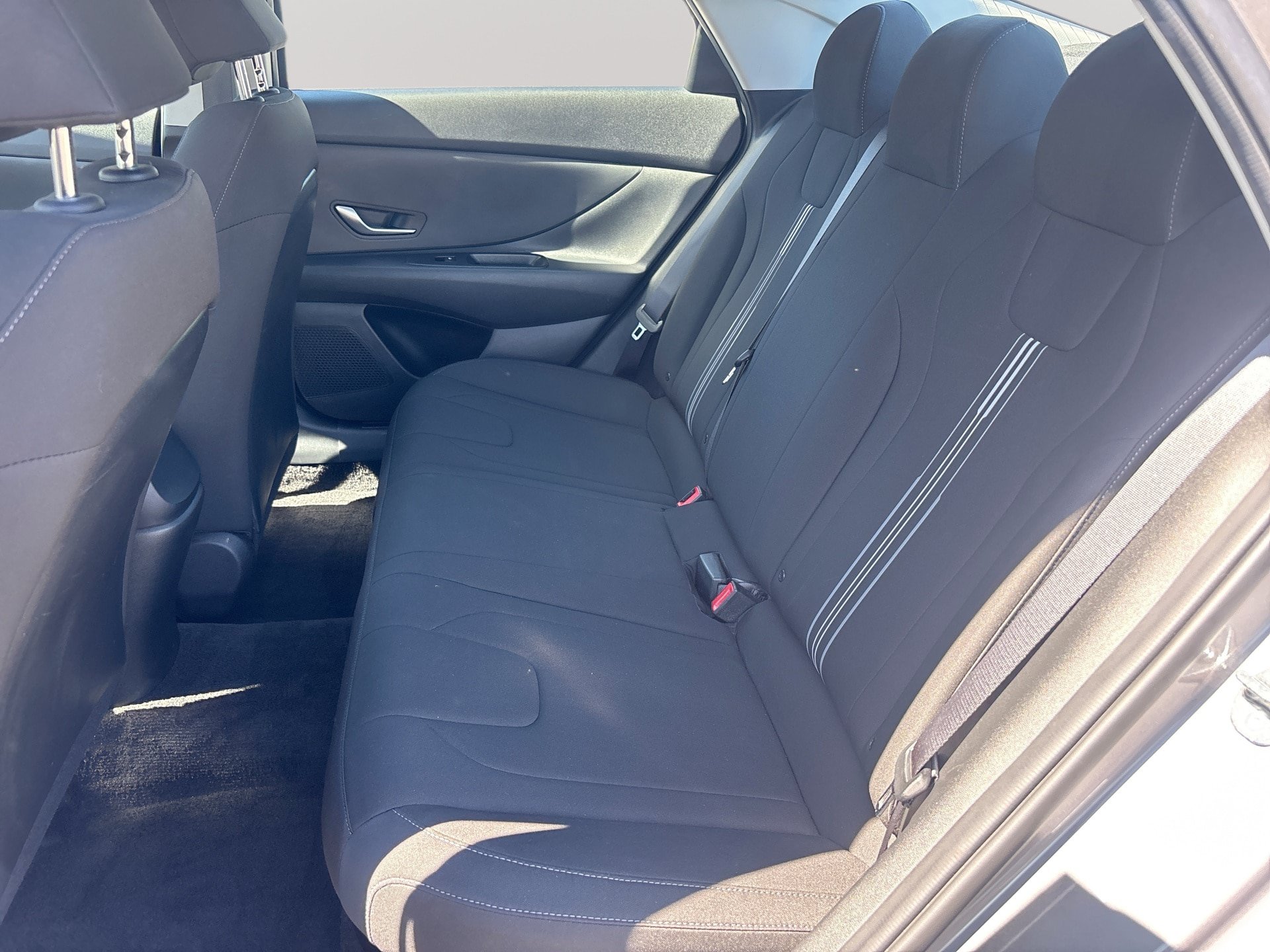 Used 2023 Hyundai Elantra Blue FWD image 25