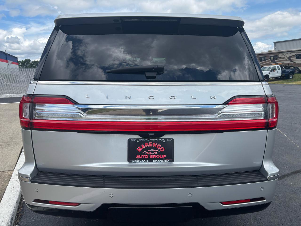 Used 2018 Lincoln Navigator L Reserve w/ Technology Package AWD/4WD image 4
